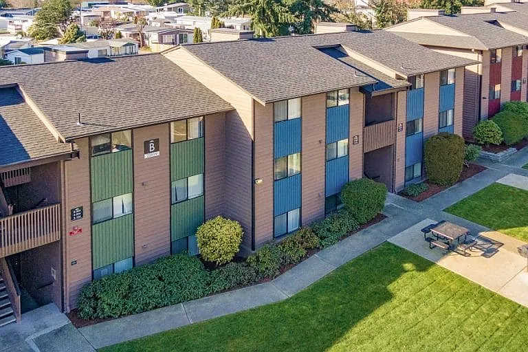 Cottonwood Apartments — Photo 1