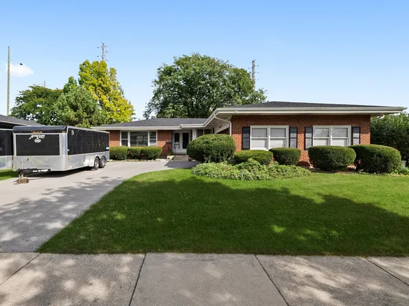 675 S Edgewood Ave, Elmhurst, IL 60126