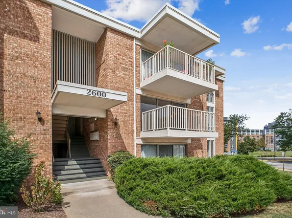 2600 Indian Dr #3-C-80, Alexandria, VA 22303