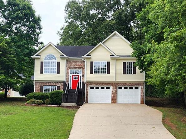 136 Walkers Pond Dr, Villa Rica, GA 30180