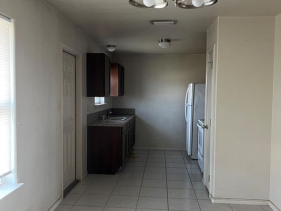 5th image of 4192 Sabine Ave #28