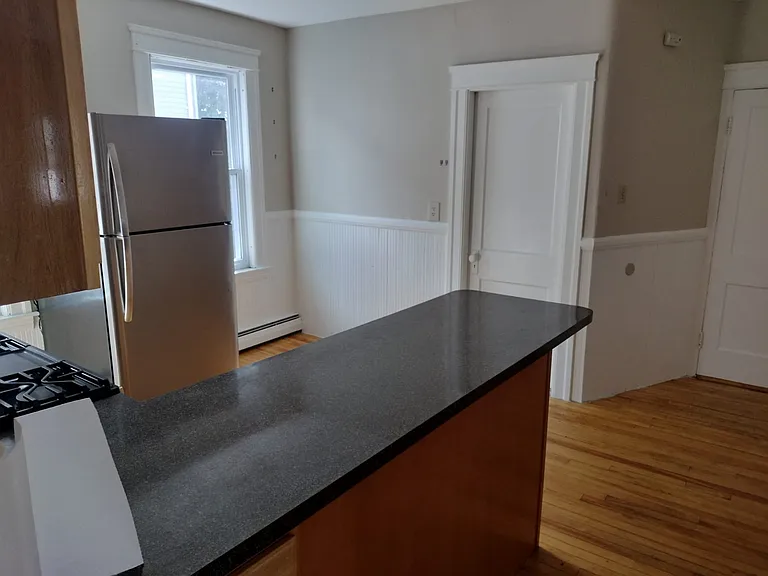 114 Sterling St #2B — Photo 21