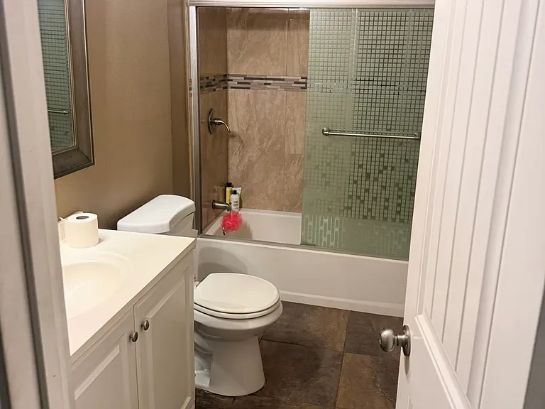 707 N Millard Ave — Photo 5