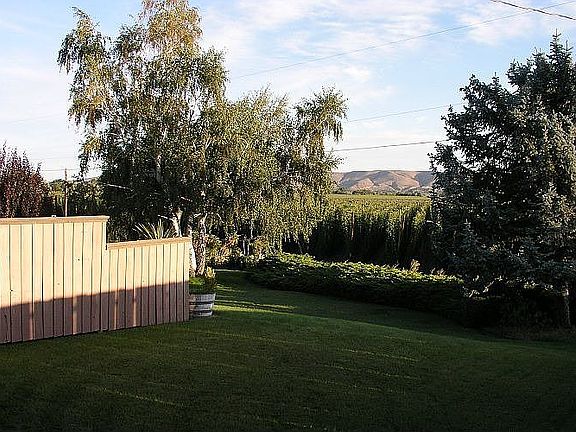Another southeast view from the sideyard