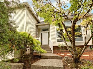 6770 SW Amber Ln, Portland, OR 97225