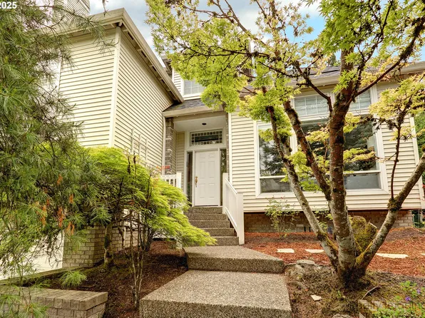 6770 SW Amber Ln, Portland, OR 97225