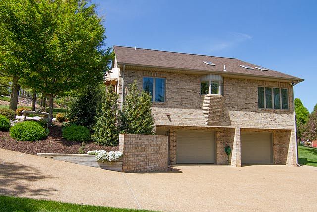 1st image of 4260 Lucy Long Dr