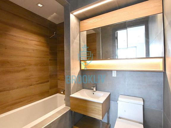 5th image of 830 Flatbush Ave Ste 1