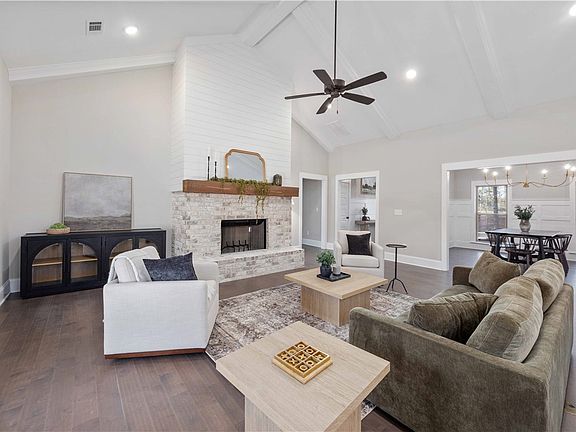 4th image of 854 Ski Spray Point