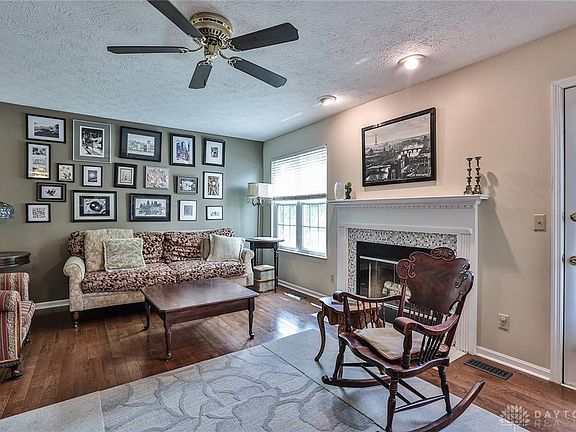 5th image of 1512 Barrington Ct