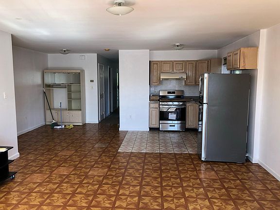 2nd image of 2223 123rd St Floor 2