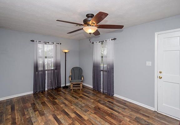 5th image of 3045 Silverwood Dr