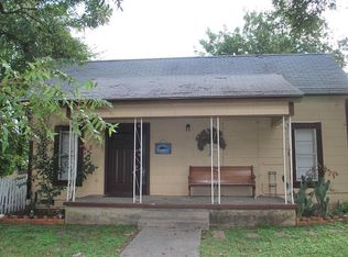 616 N Schopmeyer St, Gainesville, TX 76240