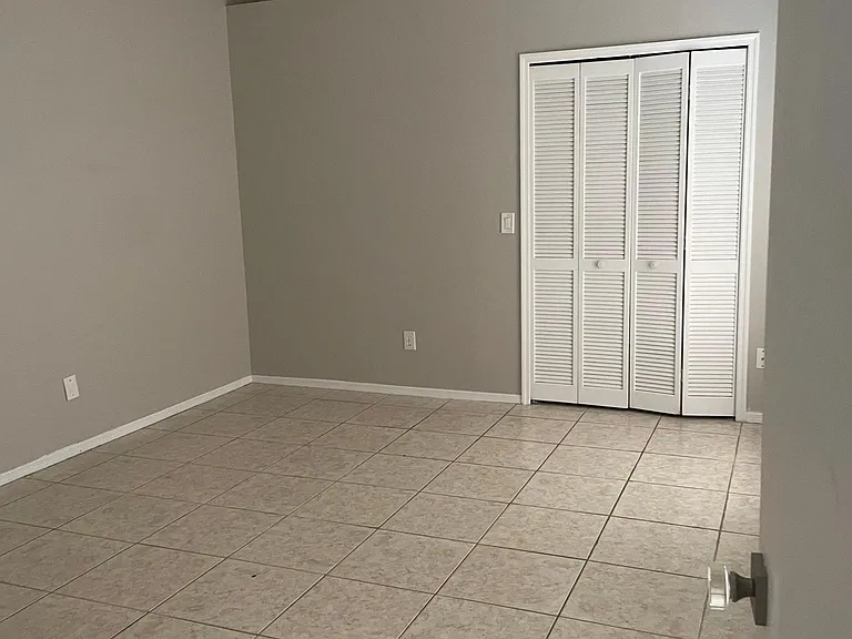 2609 Brittany Ln — Photo 12
