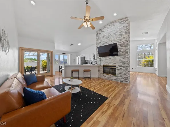 2016 Angel Falls Dr, Henderson, NV 89074