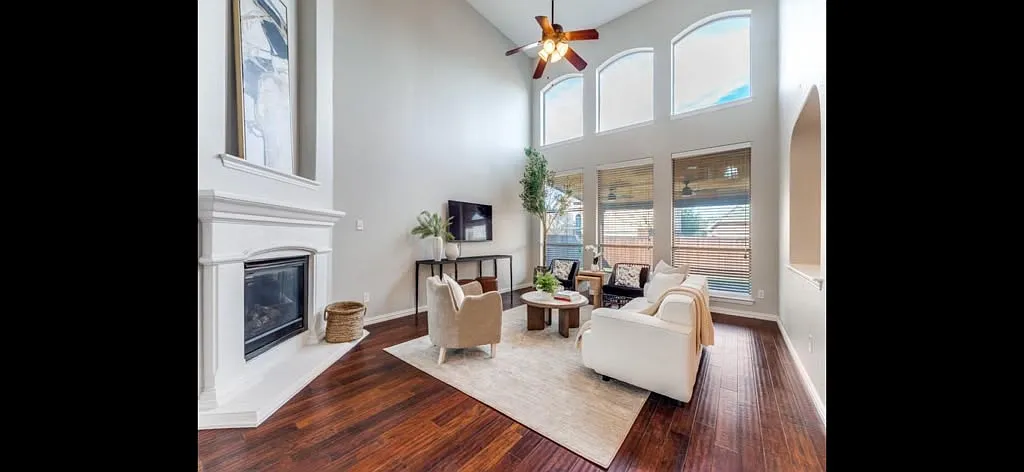 4 bed, 4025 sqft, $3,900 — Photo 4