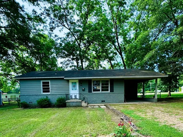 110 9th St NE, Fayette, AL 35555