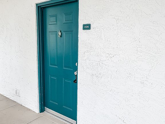 3rd image of 4274 Calinda Ln APT 226