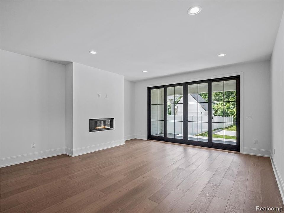 887 Redding Rd, photo 9