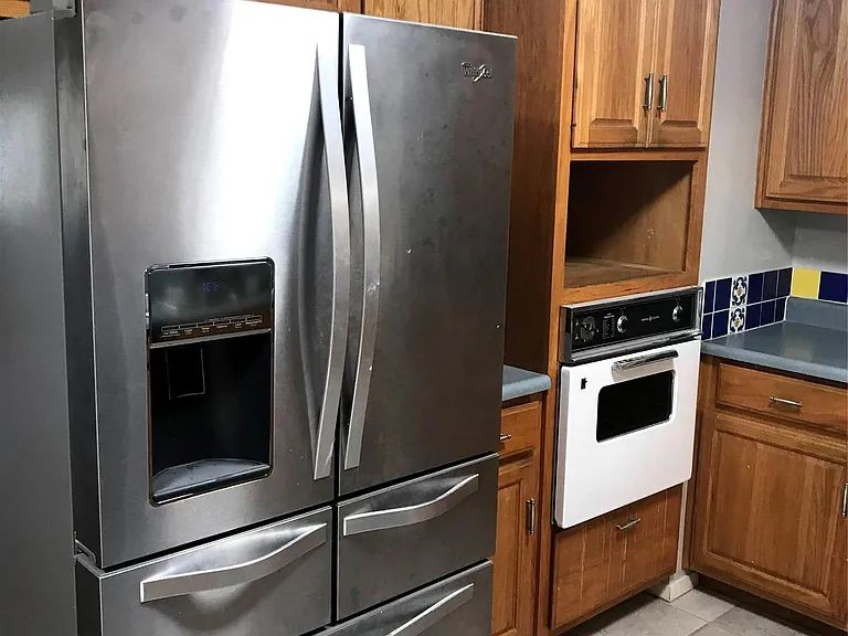 215 Flamingo Cir — Photo 2