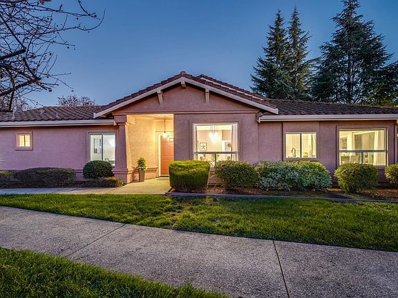 3rd image of 4015 Wimbledon Ct
