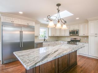 106 Comanche Dr, Oceanport, NJ 07757