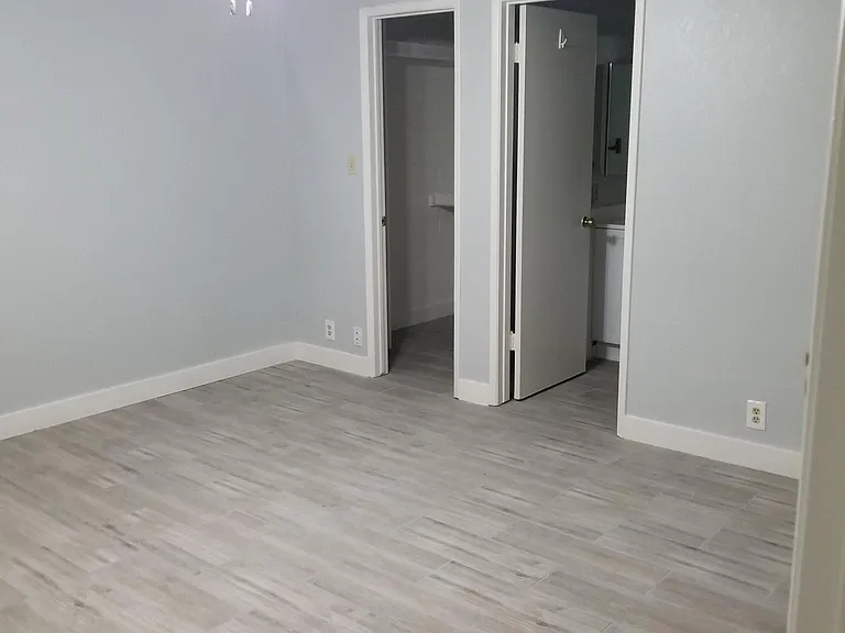 409 W Yukon Dr #8 — Photo 6