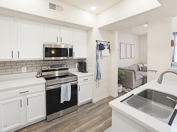 5th image of 3250 W GREENWAY Road #162