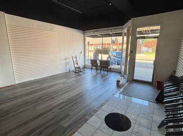 (undisclosed Address)