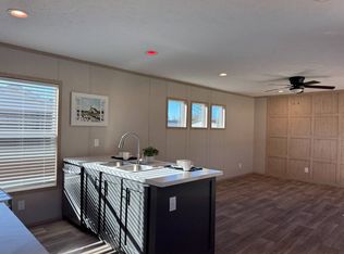 679 Reindeer Cir #192, Midway Park, NC 28544