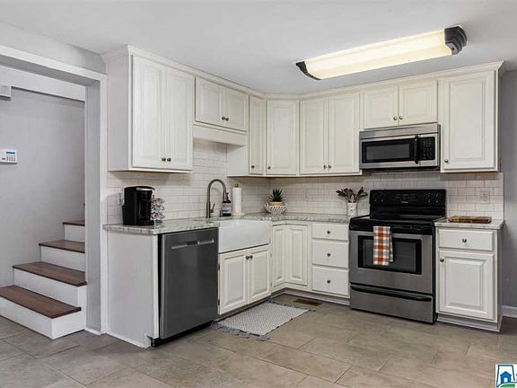 5th image of 2331 Ivy Ln