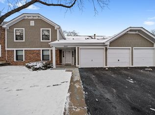 1502 Seven Pines Rd APT C2, Schaumburg, IL 60193