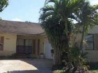 5973 Lincoln Cir W, Lake Worth, FL 33463