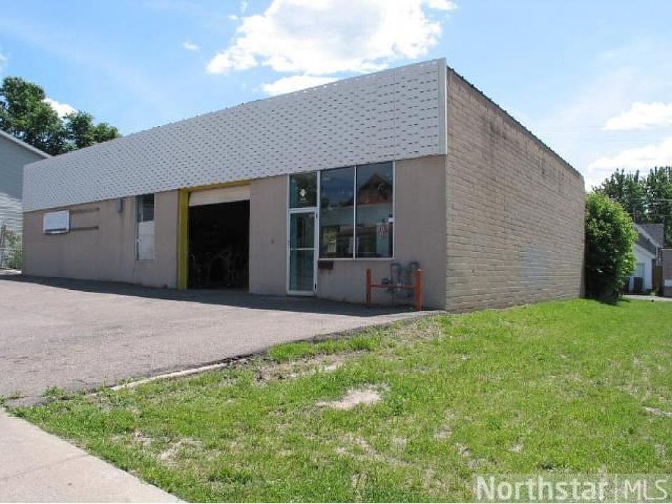 1st image of 1196 7th St E
