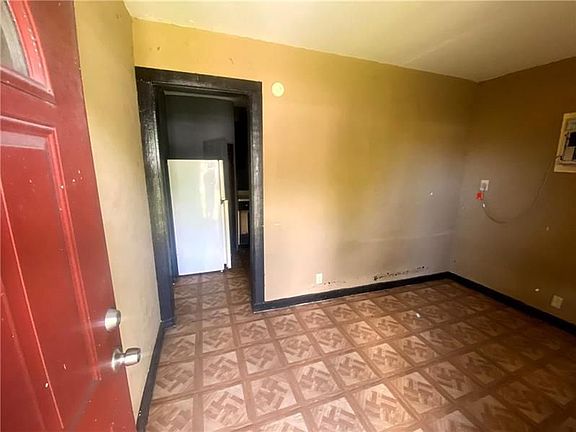 3rd image of 1928 NW 28th St