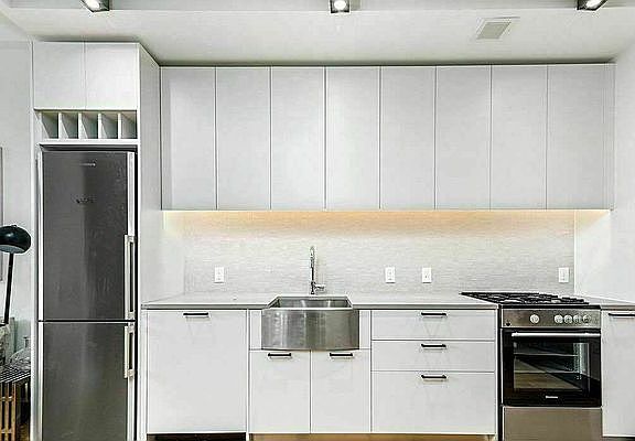 5th image of 42-22 27th St #1807
