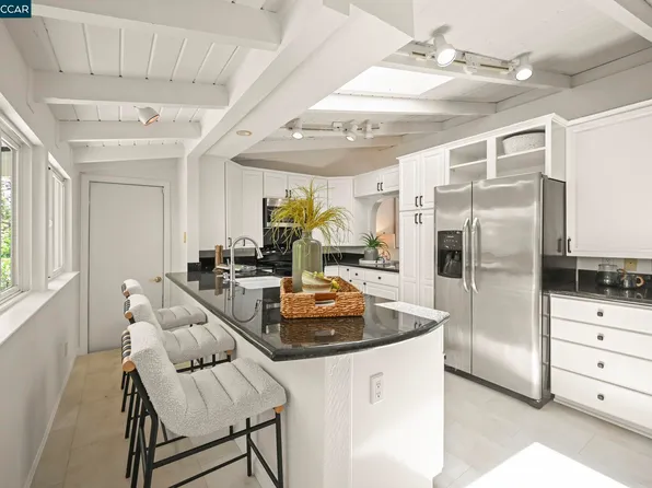 3352 Betty Ln, Lafayette, CA 94549