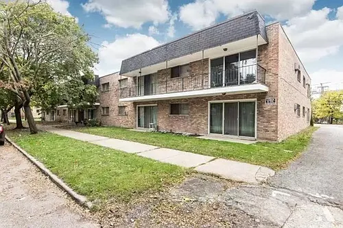11201 S Langley Ave #2H Photo 1