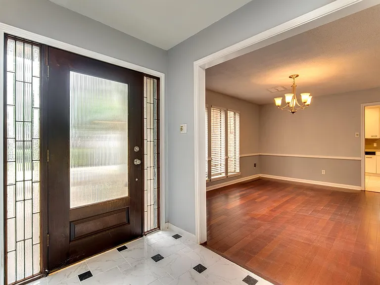 3927 Pleasant Valley Dr — Photo 6