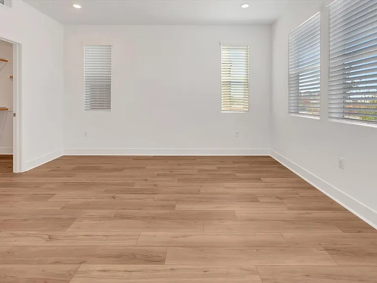 904 Chinon — Photo 13