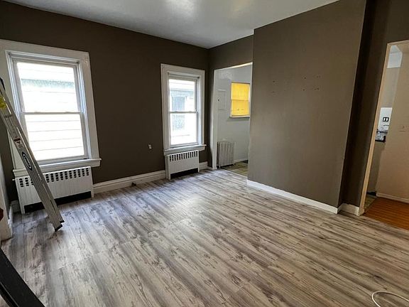 2nd image of 32 Bruce Ave