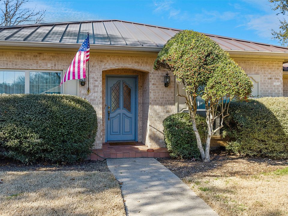 4212 Lake Vista Dr, Benbrook, TX 76132 | Zillow