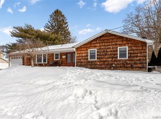 17 Meroke Lane, Rocky Point, NY 11778