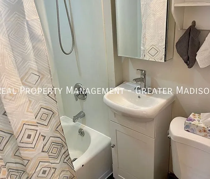224 Dunning St #1 — Photo 13