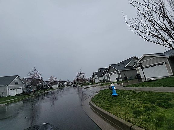 4th image of 2214 Brome St