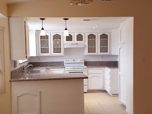 5th image of 14329 Woodland Dr