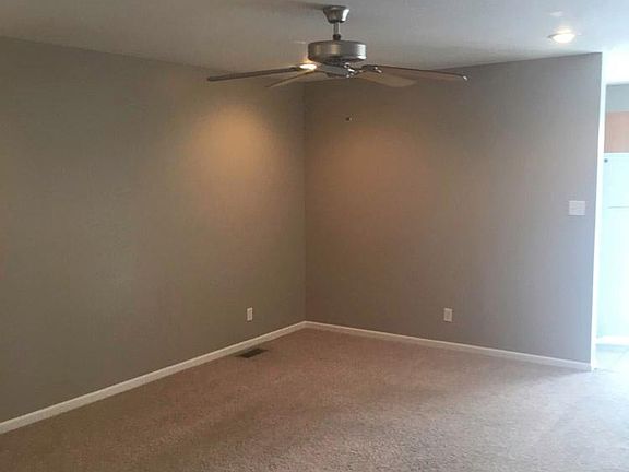 5th image of 605 Glen Ct