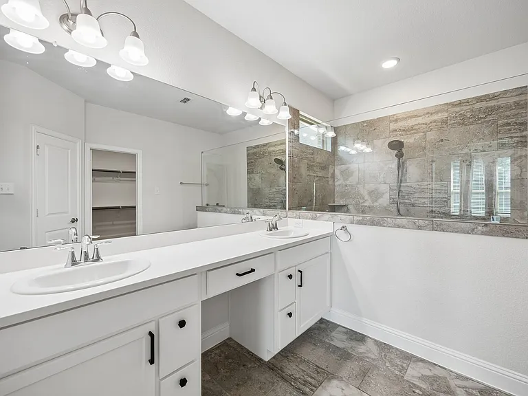 228 Glenwood Dr — Photo 13
