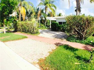 810 N Shore Dr, Miami Beach, FL 33141