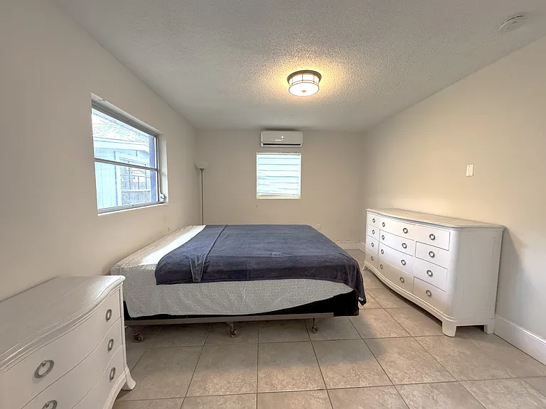 1196 Angle Rd #B — Photo 8